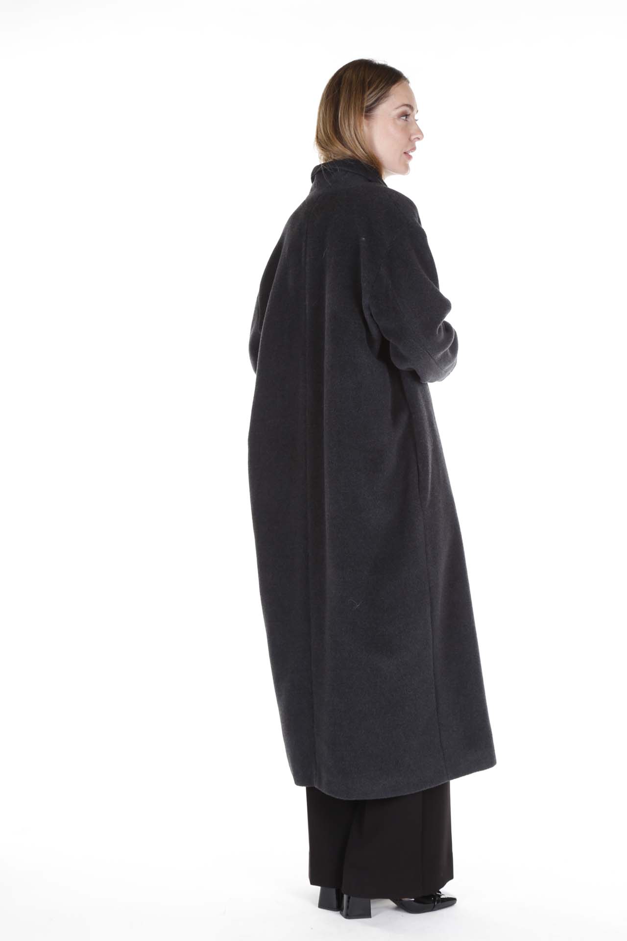 Fabiana Filippi, Cappotto